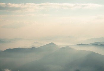Obraz premium sunset over the mountains marins in mantiqueira mountains