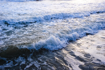 打ち寄せる波イメージ２