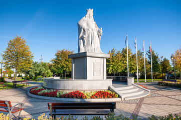 Monument of polish king Kazimierz Wielki - obrazy, fototapety, plakaty