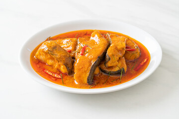 Redtail Catfish Fish in Dried Red Curry Sauce that called Choo Chee