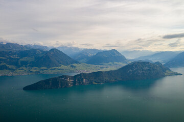 Schweizer Vierwaldstätter See Drohnenfoto