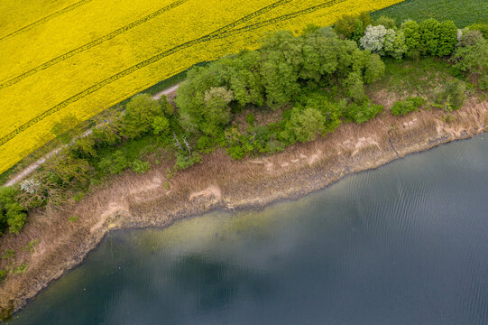 Drohnenfotos Schweiz abstrakt Rasen und Felder