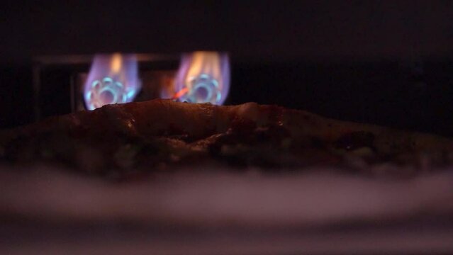 90 Second Pizza Cooked with A Gas Burner Oven