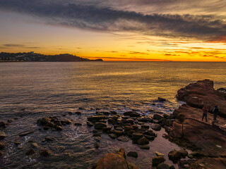 Obraz premium Sunrise over the sea with high cloud