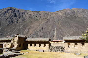 świeta dolina inków, ruiny Ollantaytambo, Peru, Inkowie,  - 517843192