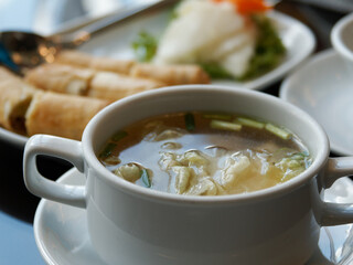 タイ料理鶏団子スープ