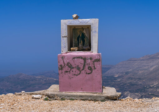 Virgin Maria statue along a road in the mountain, North Governorate, Daher el Kadib, Lebanon