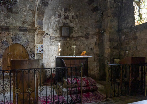 Double altar of Mar Challita Saint-Arthème crusader church, Governorate of North Lebanon, Tannourine El Faouqa, Lebanon