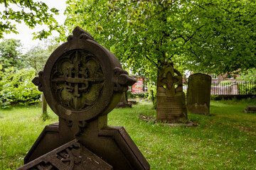 Starożytne kamienne nagrobki na Cmentarzu All Saints Cemetery w Jesmond, Newcastle