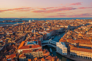 Fototapeta na wymiar Amazing rooftop skyline of Venice at dusk
