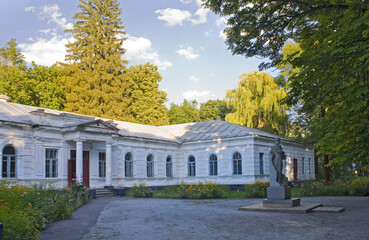 Fototapeta na wymiar Old manor of of the Lyzohub family in Sedniv, Ukraine