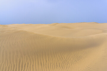 Fototapeta na wymiar Dunes in the desert of Maspalomas