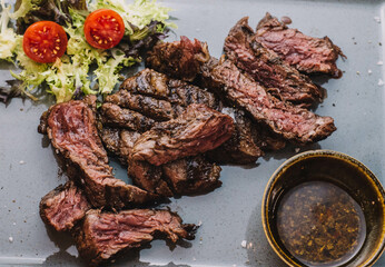 Ternera a la parrilla de excelente calidad en un restaurante de lujo
