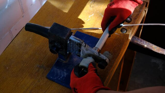 Plastic pipe welding machines, polypropylene pipe soldering iron, plumbing work, repair, plumbing soldering