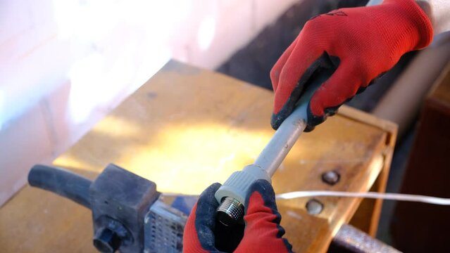 Plastic pipe welding machines, polypropylene pipe soldering iron, plumbing work, repair, plumbing soldering