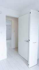 新築の家のドア