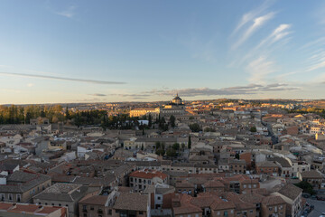 Fototapeta na wymiar Panoramic view of the capital of Toledo, from one of the several viewpoints that have this medieval town. Photo taken on a summer day with a clear sky and at sunset.