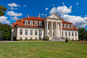 Fototapeta na wymiar Neo-Classicist Palace in Winna Gora, Greater Poland Voivodship, Poland.