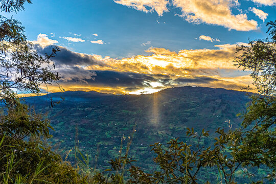 atardecer en los municipios de macheta y zipaquira