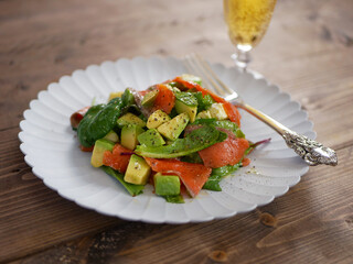 スモークサーモンのサラダ