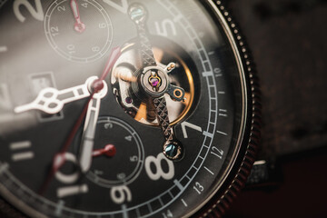 Automatic mechanical wrist watch with black clock face