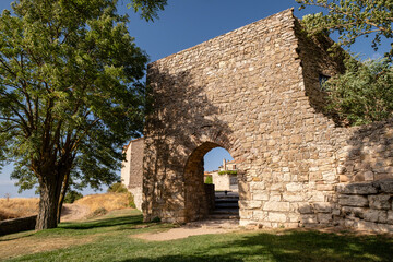 Fototapeta na wymiar puerta árabe de la Muralla urbana, Medinaceli, Soria, comunidad autónoma de Castilla y León, Spain, Europe