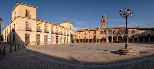 plaza mayor porticada, Medinaceli, Soria,  comunidad autónoma de Castilla y León, Spain, Europe