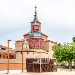 Fototapeta premium View at the Oidor Church in the streets of Alcala de Henares - Spain