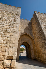 Puerta del Mercado, recinto amurallado de los siglos XII-XIII, Almazán, Soria,  comunidad autónoma de Castilla y León, Spain, Europe