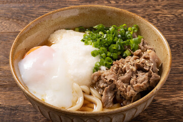 牛とろ玉ぶっかけうどん