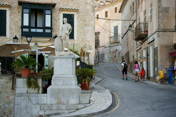 Estatua del ciclista Francisco Alomar. Sineu.Es Pla.Mallorca.Illes Balears.España. - obrazy, fototapety, plakaty