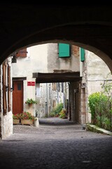 rue dans le village de Castelnau-de-Montmiral