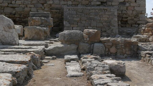 The world famous Knossos Palace of King Minos where, according to legend, Theseus killed the Minotaur. The ruins of the famous architectural monument of the Bronze Age, the Minoan civilization