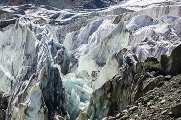 Photo sur Plexiglas Nanga Parbat Close-up view of White and black Minapin glacier and Rakaposhi mountain view, Karakoram, Pakistan. Texture and pattern, background