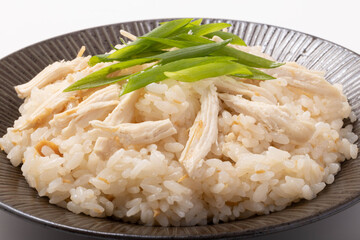 鶏肉飯　台湾風の蒸し鶏入り混ぜご飯　(チーローファン・ジーローハン・ジーローファン)