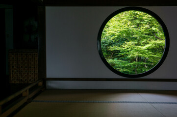 京都 夏の源光庵の美しい新緑と和の空間