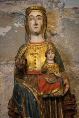 Obraz premium virgen de Siresa,madera dorada y policromada,sigloXIII,iglesia del monasterio de San Pedro, siglos XI-XII,Siresa,valle de Hecho, pirineo aragones,Huesca,Spain