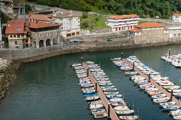 Fototapeta na wymiar puerto pesquero, Mutriku, Vizcaya, Euzkadi, Spain
