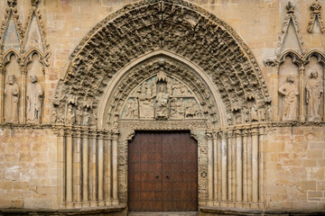 portada labrada,iglesia de Santa Maria, siglo XIII,Olite,comunidad foral de Navarra, Spain