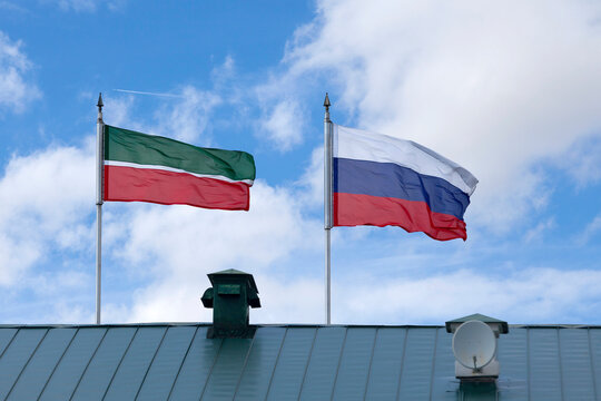 Flag of the Republic of Tatarstan and flag of the Federation of Russia