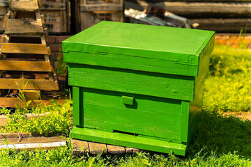 The big green bee hive - 518165335