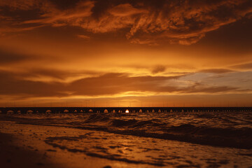 Fototapeta premium Atardecer en Progreso
