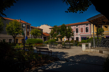 Fototapeta na wymiar Izola town near Jadran sea in Slovenia with noon sun and blue sky