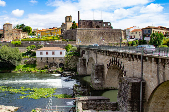 Ponte de Barcelos y Pa&ccedil;o dos Condes de Barcelos Portugal 
