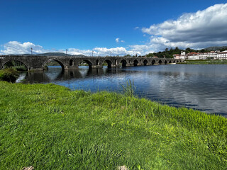Fototapeta premium Puente romano de Ponte de Lima Portugal 