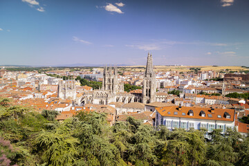 Fototapeta na wymiar panoramic view of the cathedral of Burgos from the top of the castle viewpoint