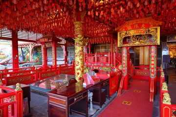 Hongludi Nanshan Fude Temple: Decorative hilltop Buddhist temple in New Taipei City, Taiwan