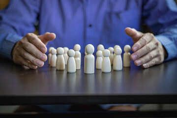 Successful team leaders, managers, CEOs, market leaders, and other business leadership ideas....