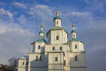 Fototapeta na wymiar Holy Resurrection Cathedral in Sumy, Ukraine 