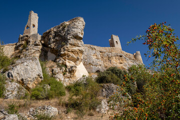 Obraz premium Castillo de Calatañazor, Castillo de los Padilla, Soria, Comunidad Autónoma de Castilla, Spain, Europe